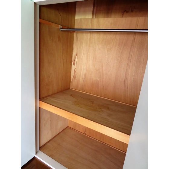 エレガンス綾瀬６0205号室 収納