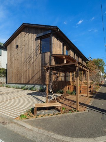 Kizuki Terracehouse 川和台 建物横の駐車スペース（手前駐輪スペース）のご利用が可能