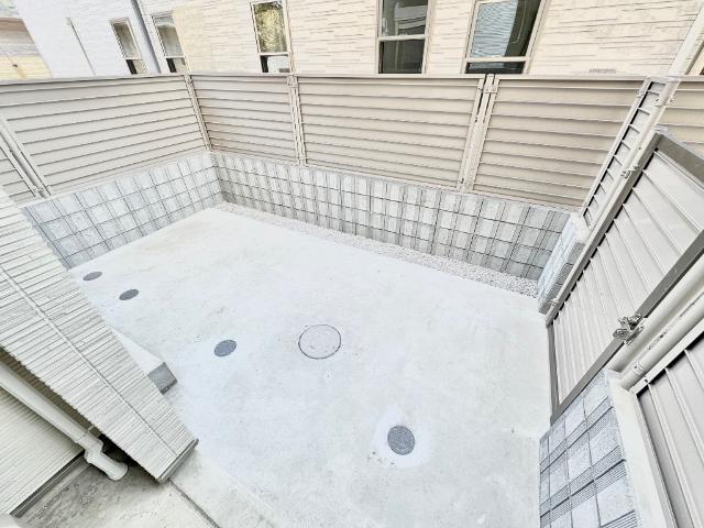 N’ s ARK（エヌズアーク）305号室 庭（イメージ）