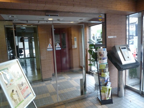 コスモ横浜保土ヶ谷208号室 エントランス