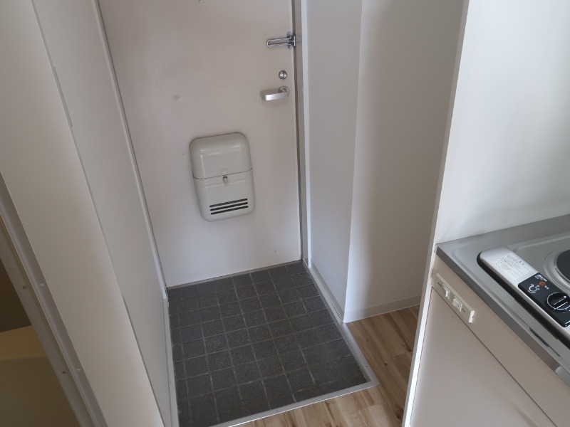 バードヒルズ2階 玄関