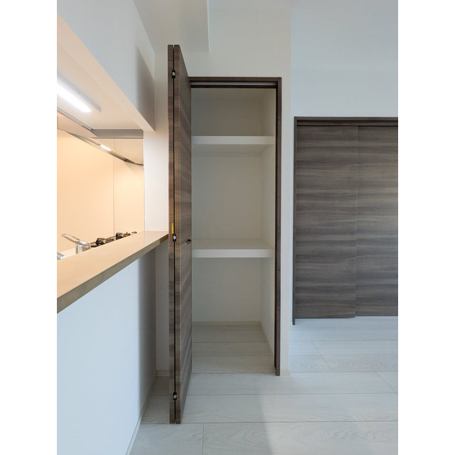 プライムガーデン若木0504号室 内観