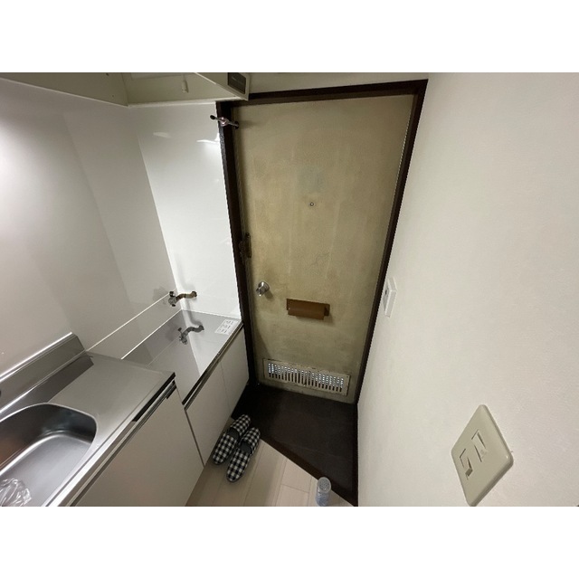 ちとせハイム203号室 玄関