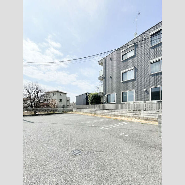 愛宕ビューハイツ 駐車場