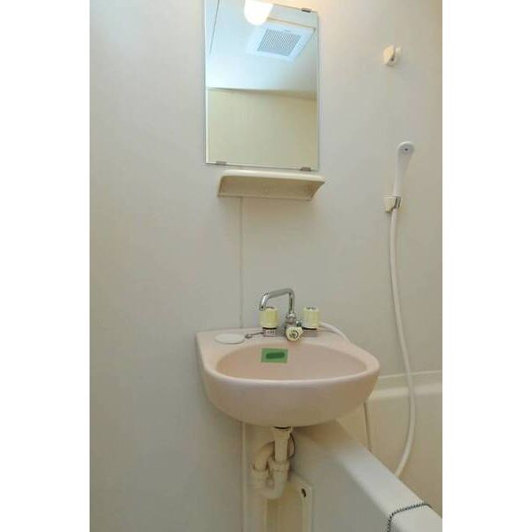 アーバン北沢0203号室 同建物別部屋の参考画像