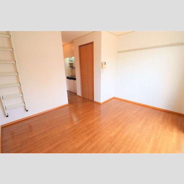 プチパラダイス202号室 洋室(向き違い)