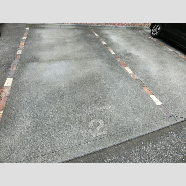 ラル　フェリス 駐車場