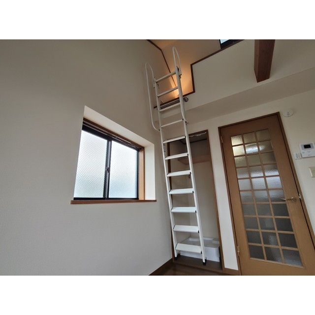 コーポ牛若丸20A号室 リビング