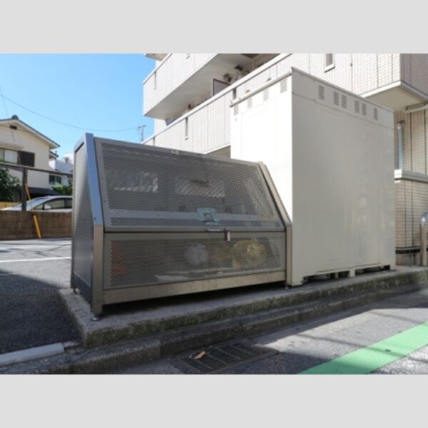 セレーノ.K402号室 敷地内ゴミ置場