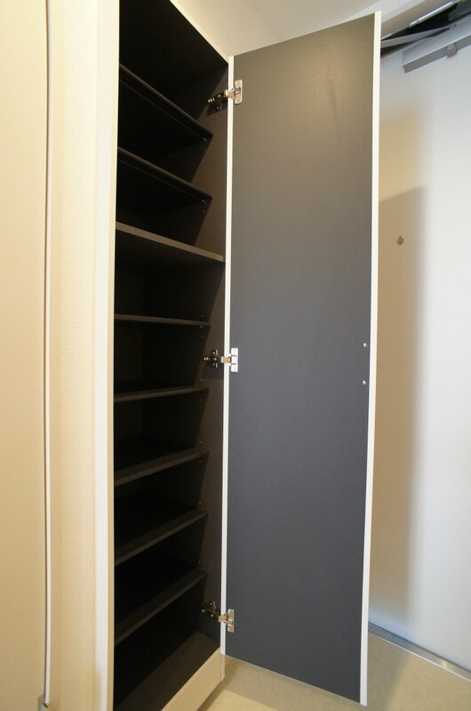 リブリ・ルピア湘南Ⅱ1階 収納