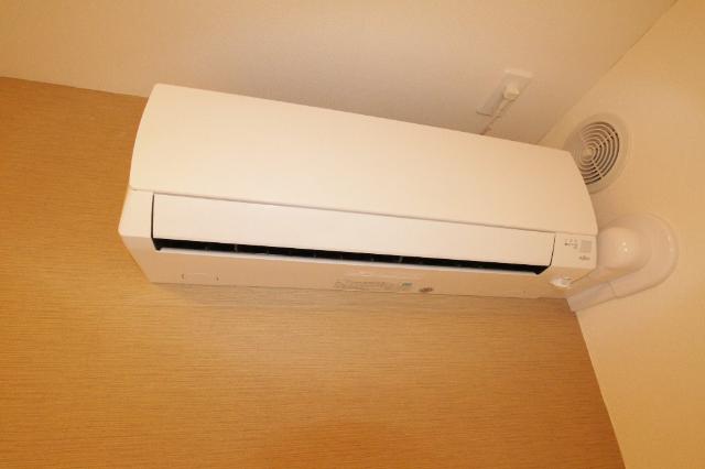 メゾン　デ　ファミーユＹⅡ201号室 エアコン