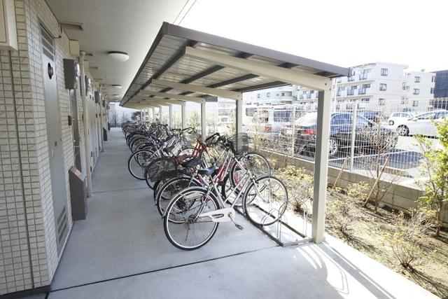 ジェノヴィア原木中山0413号室 駐輪場