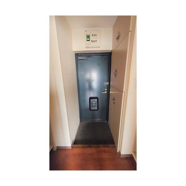 ラヴニール南常盤台303号室 玄関