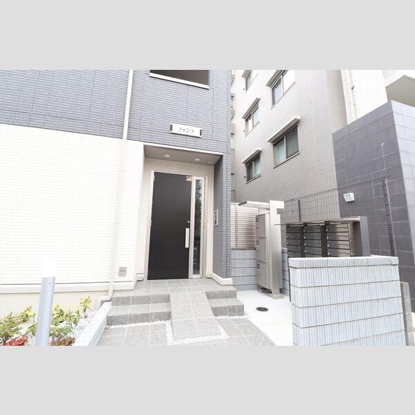 フォンテ308号室 エントランス