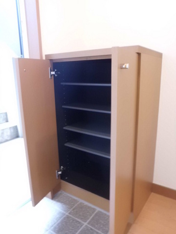 パルコートジョイ0304号室 下駄箱