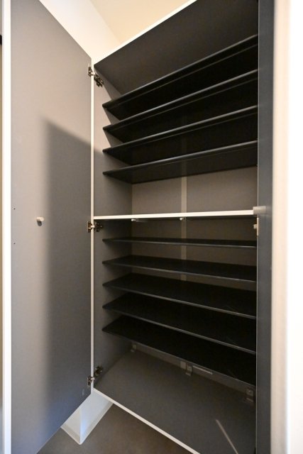 フェリデンシア御嶽山4階 靴入