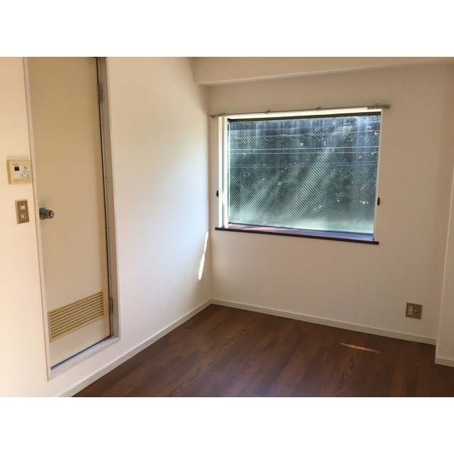 トライアングルハイム201号室 リビング