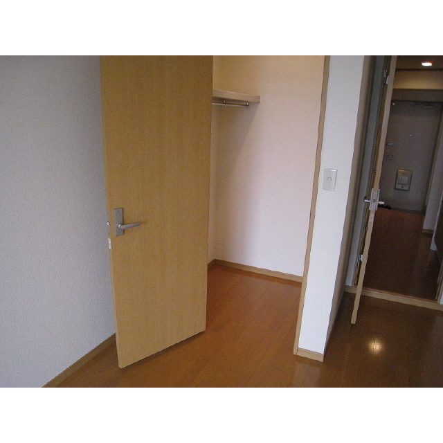 アンプルール フェール YAHAGIⅡ102号室 内観