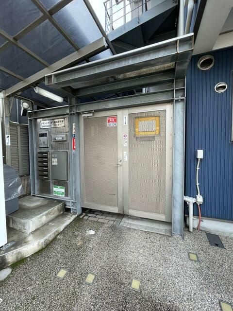 グランシャリオ横浜新子安 エントランス