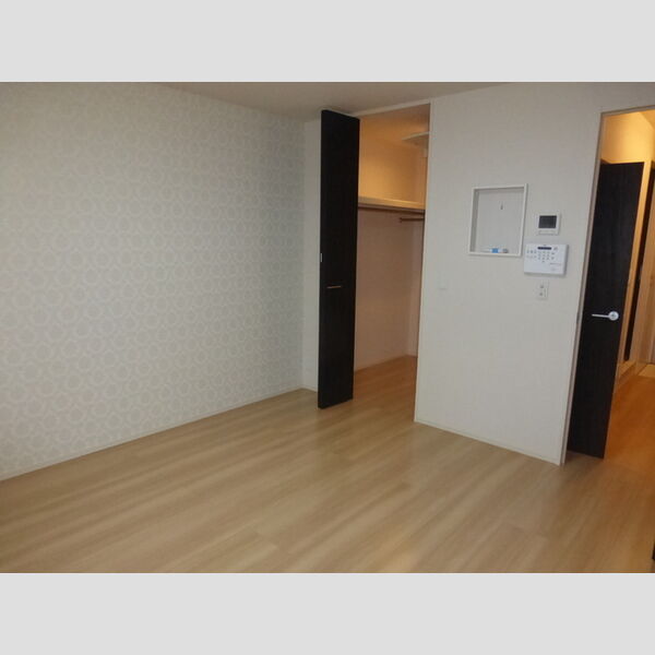 ランプロス緑町203号室 洋室