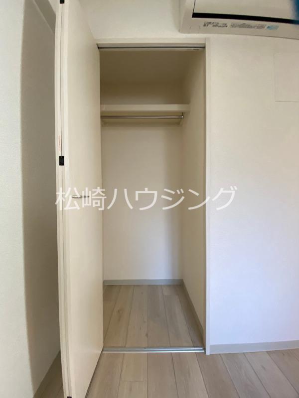 新井２丁目マンション 収納