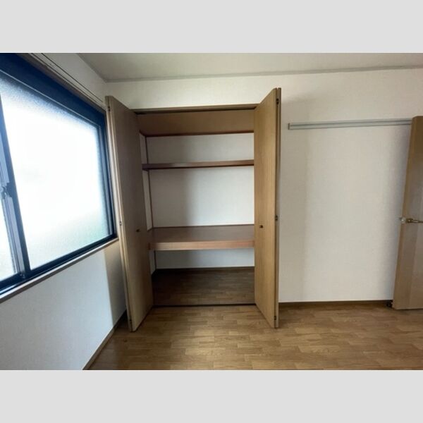クイーンハイツ　Ⅱ202号室 収納