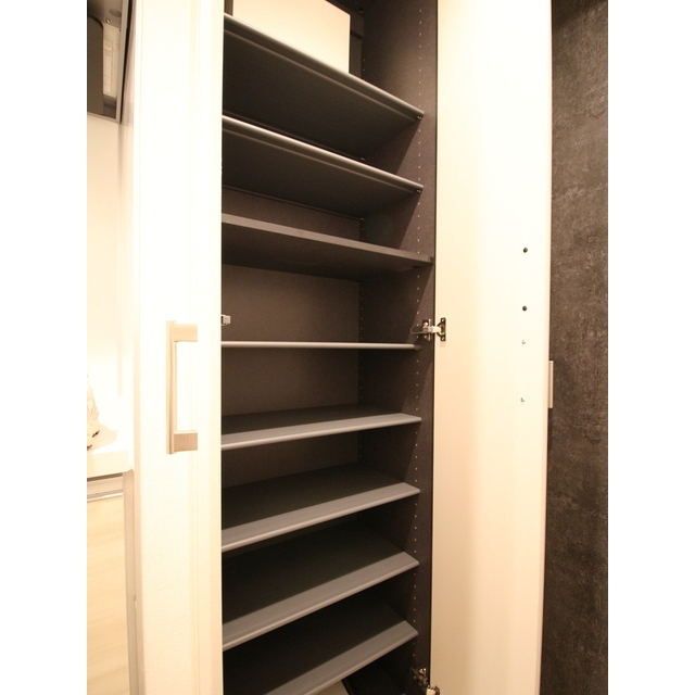 プレール・ドゥーク赤塚103号室 シューズボックス