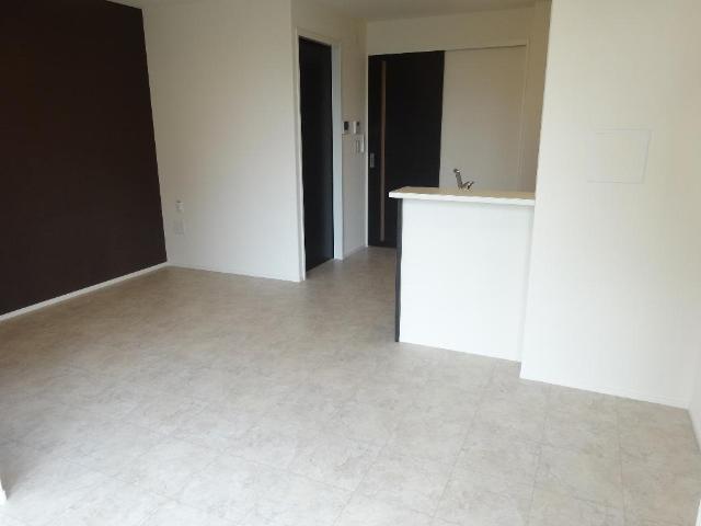 ココ　ナツ リビングダイニング