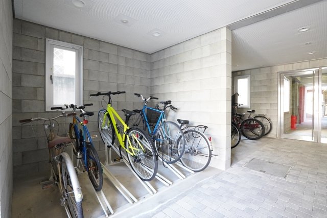 THE　FOURTEEN2階 駐輪場