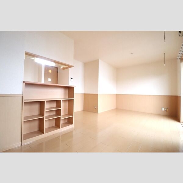 アドニス・フラット　A/BA201号室 LDK