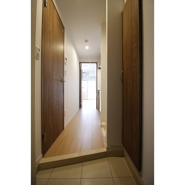 プレール・ドゥーク西川口Ⅱ105号室 玄関