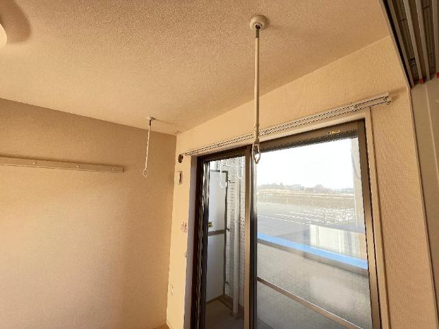 サニーコートⅡ102号室 室内物干し