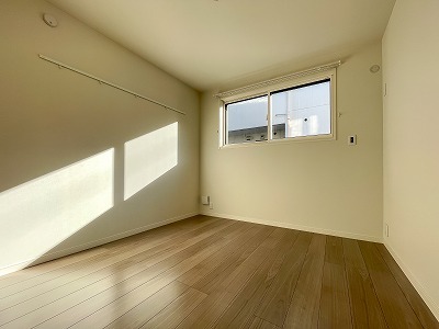 ＣＯＬＯＲＳ　ＷＩＮＧ－Ｂ 寝室