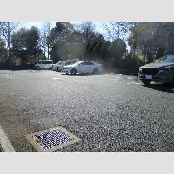 ラ・ソラーナ202号室 駐車場