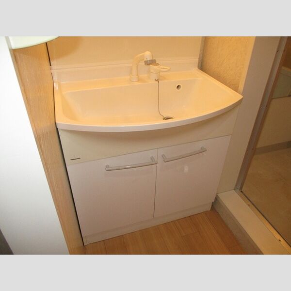 カーサみつわ台　E 洗髪洗面化粧台