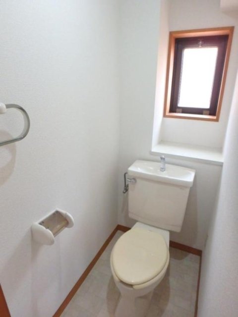 ヴィントハウス石神井3階 トイレ