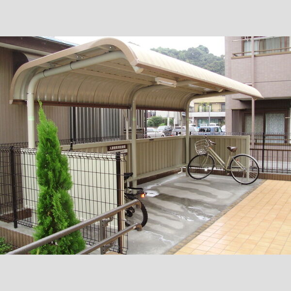 プリムベール 屋根付き駐輪場