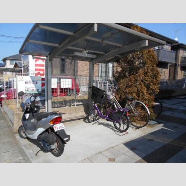 マサーレ・オガワ　B棟102号室 駐輪場