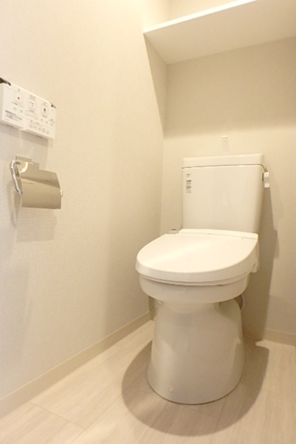 グランド・ガーラ川崎西口8階 シャワー付トイレ