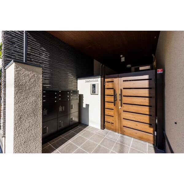 フォレストメゾン弦巻 エントランス