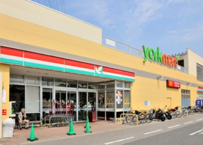 柏市南増尾7丁目戸建 【スーパー】ヨークマート 青葉台店まで581ｍ