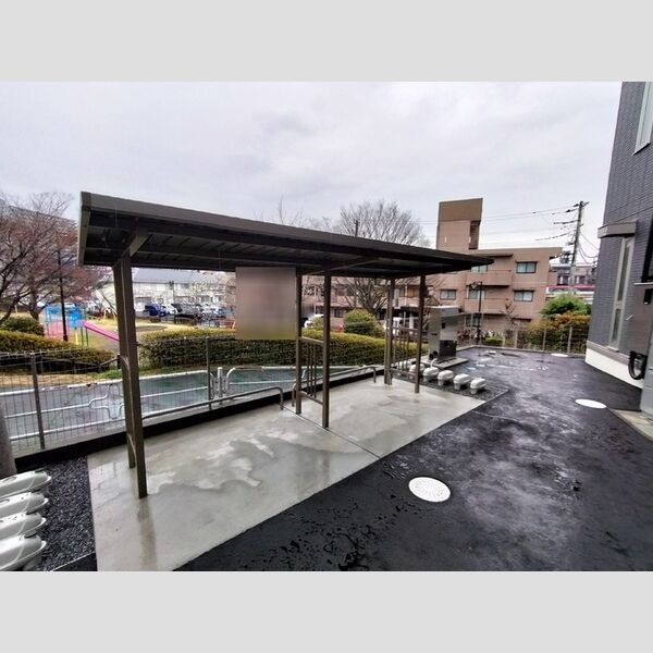 アマービレ成田302号室 駐輪場
