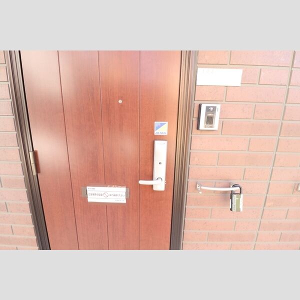 ハックベリーハウス 玄関ドア