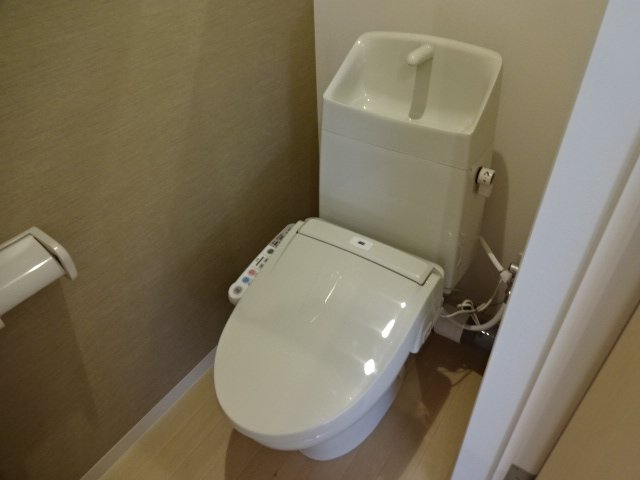 シャイン　ガーデン シャワー付トイレ