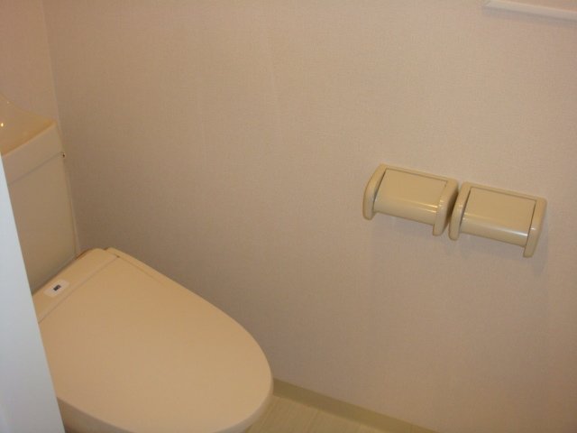 グレイシャス”Ｎ”202号室 シャワー付トイレ