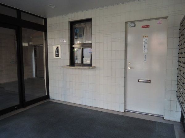 ポートハイム弘明寺第三 エントランス