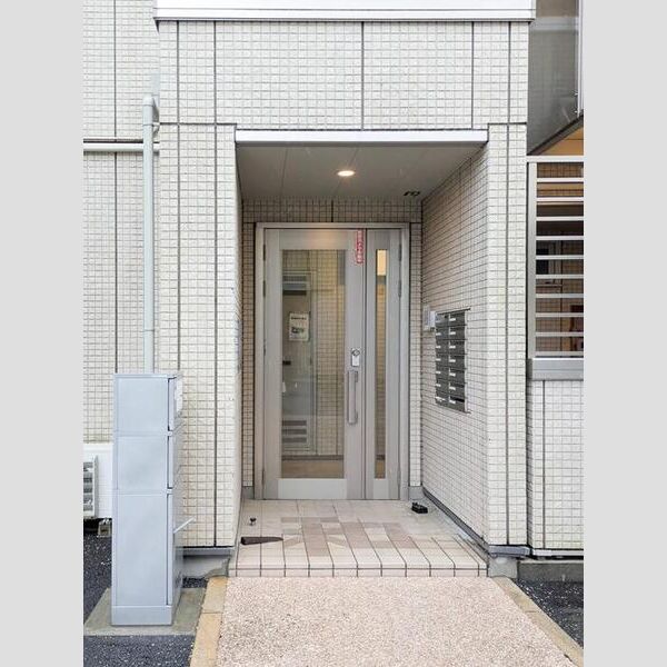 Sweet Home Land三郷　(住居部分) エントランス