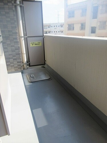 レクセル鶴川 バルコニー　※2021年9月撮影