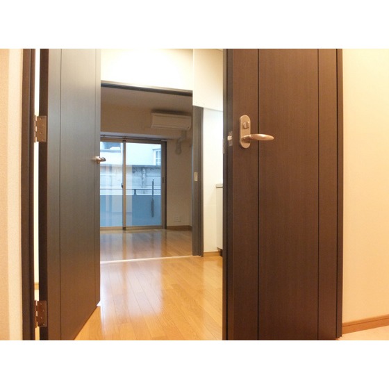 クオーレ西新宿0101号室 玄関