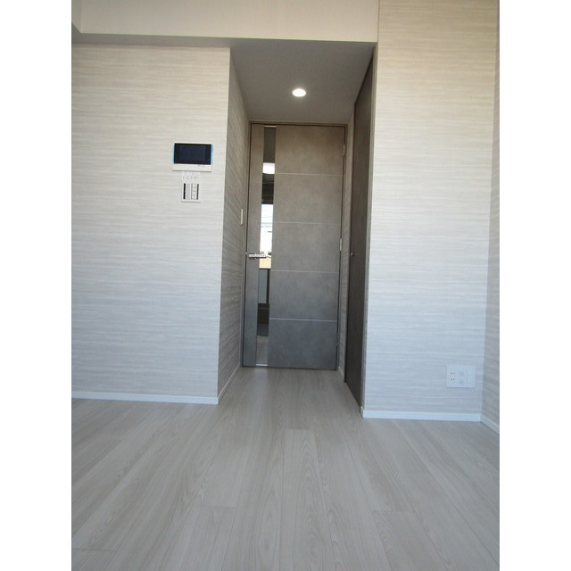 ロアール横浜十日市場1階 リビング